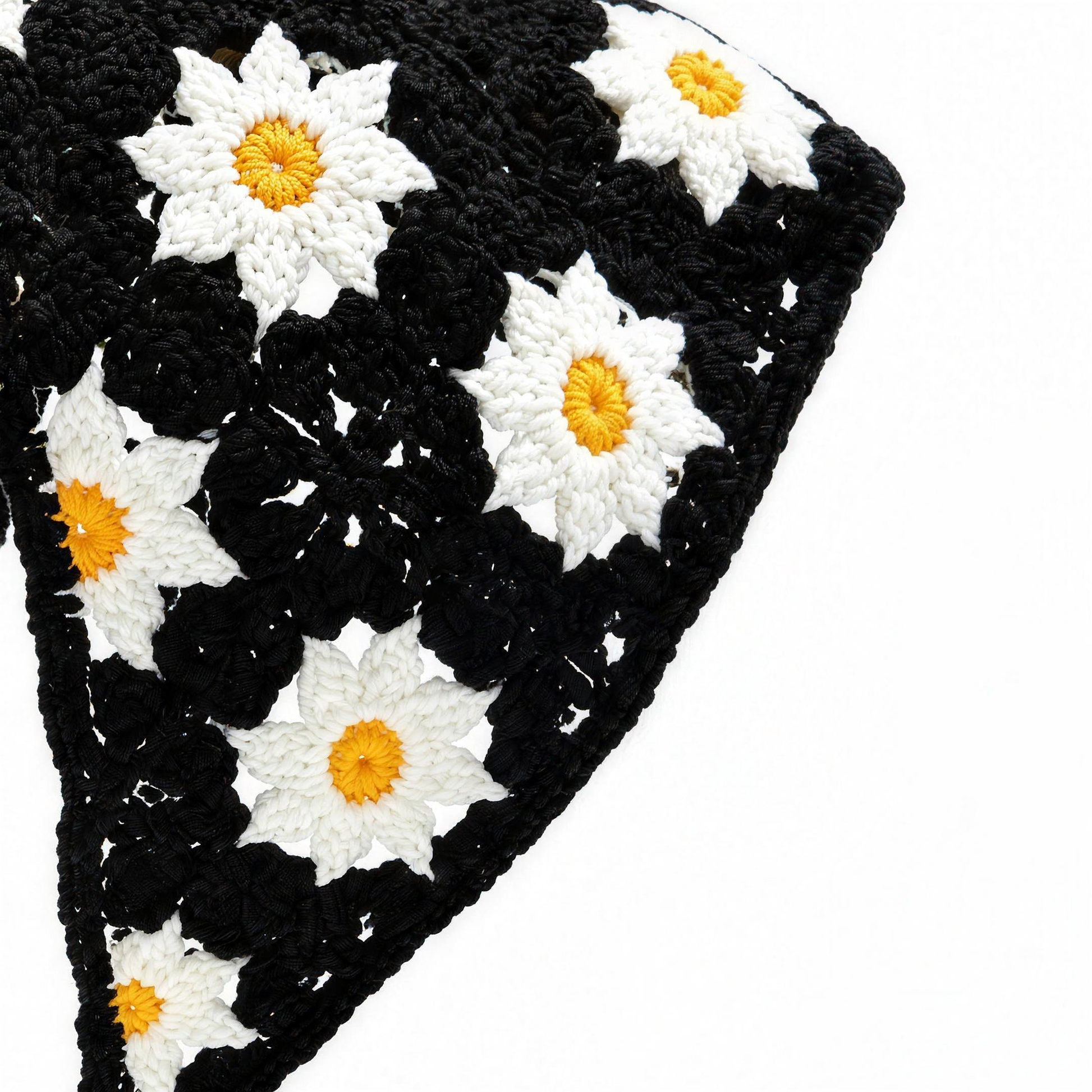 Crochet Strawberry Daisy Bonnet - Black Daisy - detail