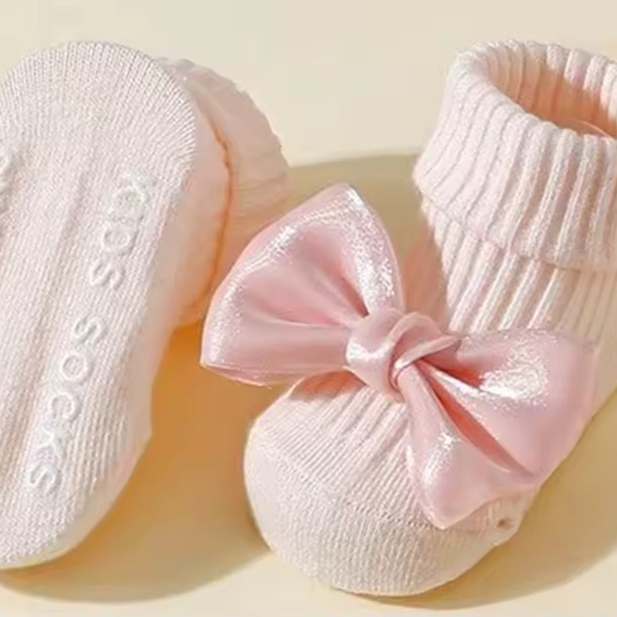 Ribbed Bow Ankle Socks - Anti-Slip Grip Sole Detail