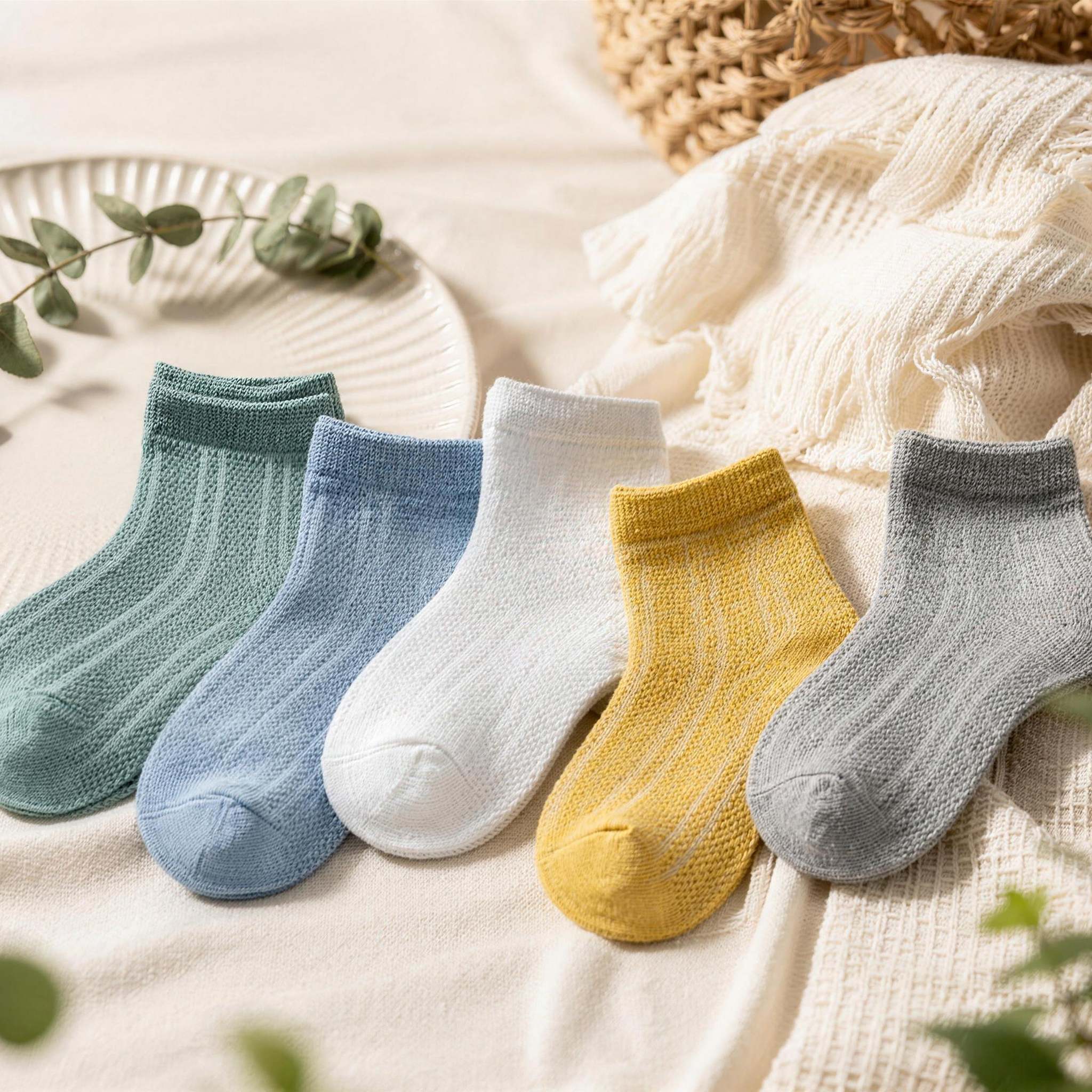 Ribbed Pastel Sock Set - lifestyle photo